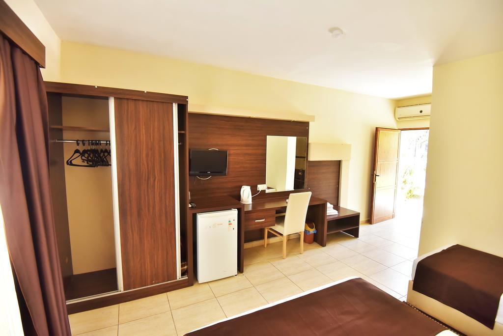 Club Simena Hotel Vasilia Bagian luar foto