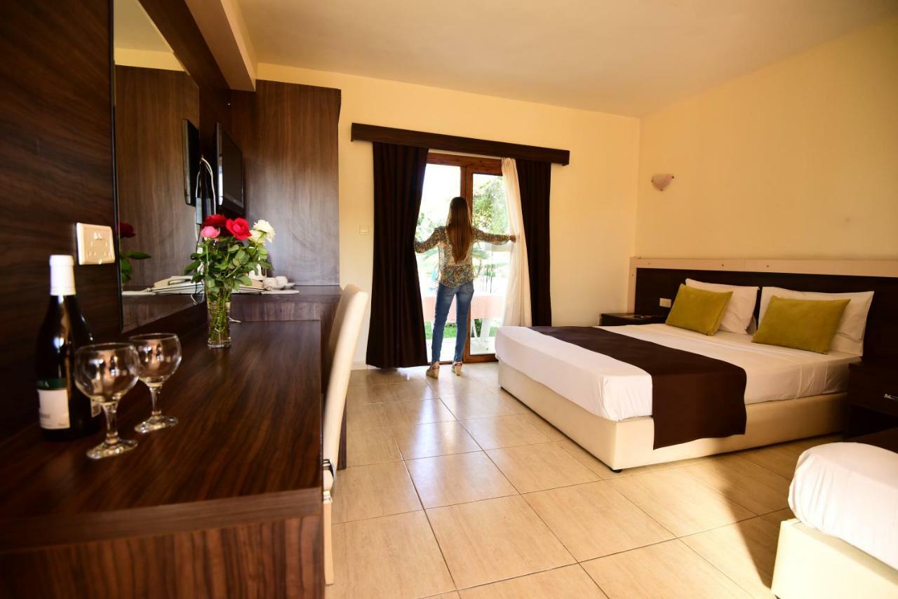 Club Simena Hotel Vasilia Bagian luar foto